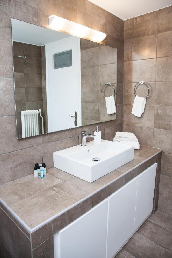 Sunny And Minimal Apt In Glyfada With 3 Bdrm Афины Экстерьер фото