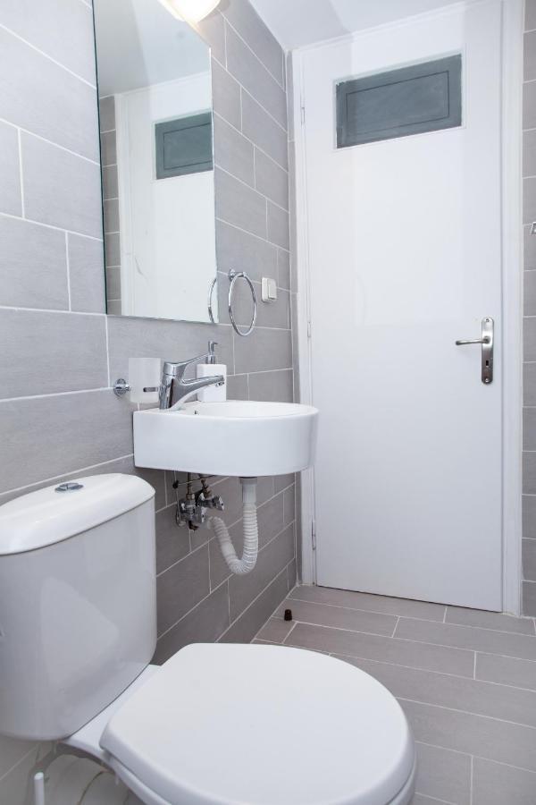Sunny And Minimal Apt In Glyfada With 3 Bdrm Афины Экстерьер фото