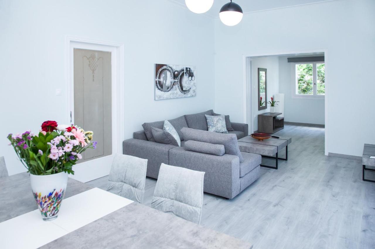 Sunny And Minimal Apt In Glyfada With 3 Bdrm Афины Экстерьер фото